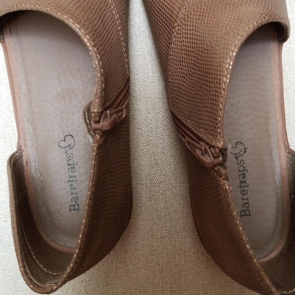 *LAST ONE*Bare Traps Sedina Sandals - Picture 8 of 8